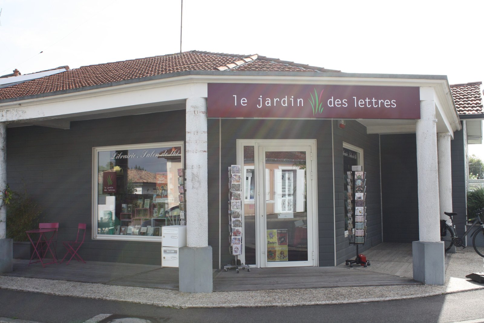 LE JARDIN DES LETTRES LE JARDIN DES LETTRES